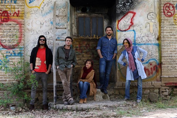 «زرد» با بهرام رادان و ساره بیات در راه جشنواره فجر / عکس