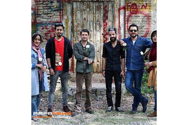 «زرد» با بهرام رادان و ساره بیات در راه جشنواره فجر / عکس